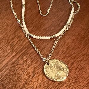 Elegant Gold Layered Necklace